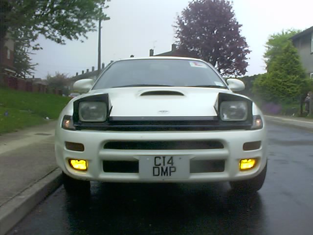 gt4frontlightsupfogs.jpg - 50418 Bytes